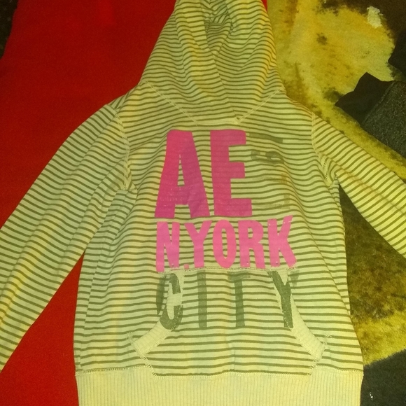 American Eagle pullover - Picture 2 of 2